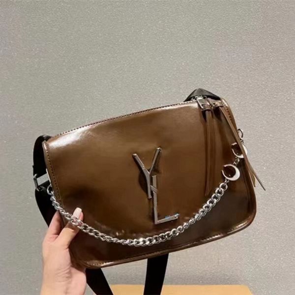 New fashion chain bag Classic Messenger Bag Fashion Shoulder bag Original Casual handbag Top Luxury crossbody bag Leather designer bag, Black
New fashion chain bag Classic Messenger Bag Fashion Shoulder bag Original Casual handbag Top Luxury crossbody bag Leather designer bag, Black