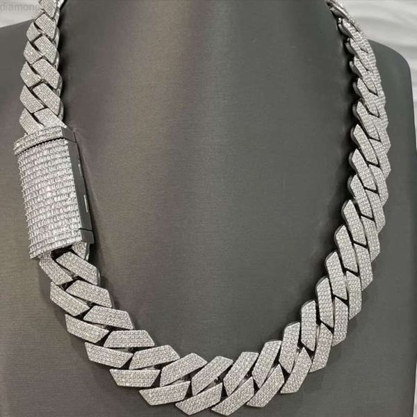 Iced Out Jewelry 925 Sterling Silver Baguette Clasp Hip Hop 20mm Moissanite Cuban Link Chain
Iced Out Jewelry 925 Sterling Silver Baguette Clasp Hip Hop 20mm Moissanite Cuban Link Chain