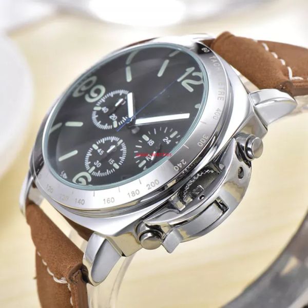 Men's luxury Quartz Watch fashion leisure six needle Multi-function luminous Calendar Belt Watches 1477, C000003
Men's luxury Quartz Watch fashion leisure six needle Multi-function luminous Calendar Belt Watches 1477, C000003