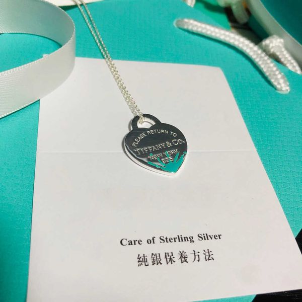 Tiff Necklace Designer luxury fashion jewelry Love Single Diamond necklace s925 Sterling Silver Female Heart Shape Colorful Edge Dropping Glue English Hanging Tag
Tiff Necklace Designer luxury fashion jewelry Love Single Diamond necklace s925 Sterling Silver Female Heart Shape Colorful Edge Dropping Glue English Hanging Tag