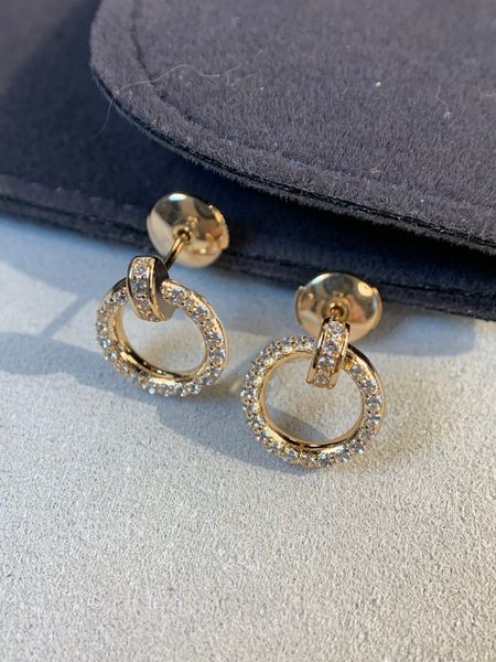 Fashion women designer earring for women Silver Heart Stud Earring Alluring letter Earrings luxury designer jewelry women earring
Fashion women designer earring for women Silver Heart Stud Earring Alluring letter Earrings luxury designer jewelry women earring