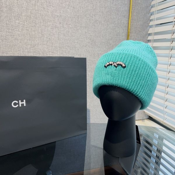 Man Designers Beanie Hat Designer for Hats Women Unisex Winter Casual Outdoor Beanies Bonnet Head Warm Cashmere Cap Fit High-quality, Blue
Man Designers Beanie Hat Designer for Hats Women Unisex Winter Casual Outdoor Beanies Bonnet Head Warm Cashmere Cap Fit High-quality, Blue