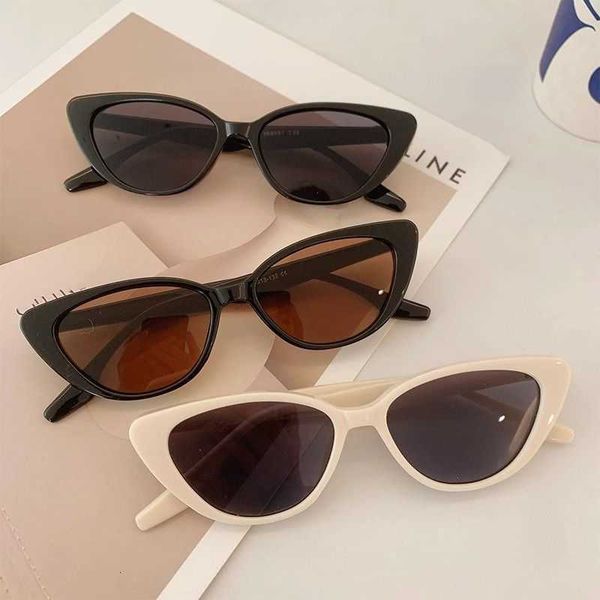 European and American retro cat eye sunglasses women's sunshade and sunscreen glasses high-end feel small face ins trendy internet celebrity 2023 new model RDO4
European and American retro cat eye sunglasses women's sunshade and sunscreen glasses high-end feel small face ins trendy internet celebrity 2023 new model RDO4