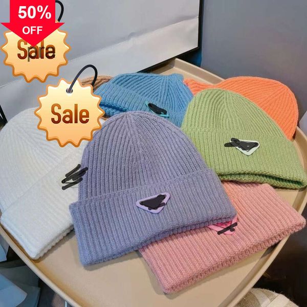 ABall Caps Fashion Luxury beanies designer Winter Bean men women design knit hats fall woolen cap letter jacquard Unisex 100% Cashmere letter leisure Skull Hat1111wc
ABall Caps Fashion Luxury beanies designer Winter Bean men women design knit hats fall woolen cap letter jacquard Unisex 100% Cashmere letter leisure Skull Hat1111wc