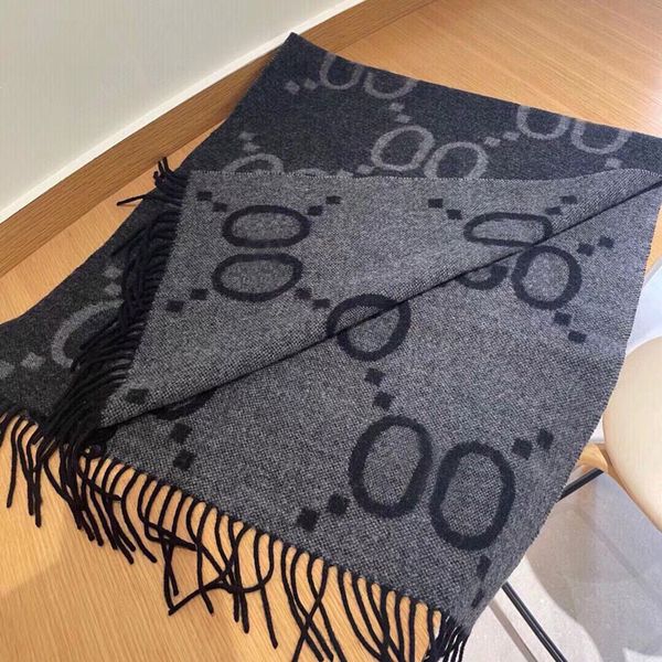 designer Echarpe Echarpe scarf Cashmere Mens Women Designer S Fashion Winter Warm Unisex Long Wraps Brand Classic Letter Shawl hawl
designer Echarpe Echarpe scarf Cashmere Mens Women Designer S Fashion Winter Warm Unisex Long Wraps Brand Classic Letter Shawl hawl