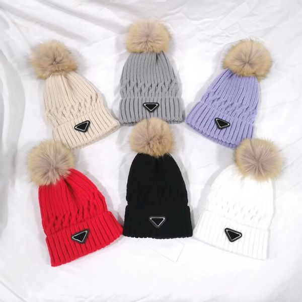 Warm Winter Hats Designer Beanie Christmas Hats Vertical Stripe Bobble Hat Bucket Hat Cap Wool Knitted Hat Spring Skull Caps Letters Casual Outdoor Fitted Hats, Red
Warm Winter Hats Designer Beanie Christmas Hats Vertical Stripe Bobble Hat Bucket Hat Cap Wool Knitted Hat Spring Skull Caps Letters Casual Outdoor Fitted Hats, Red