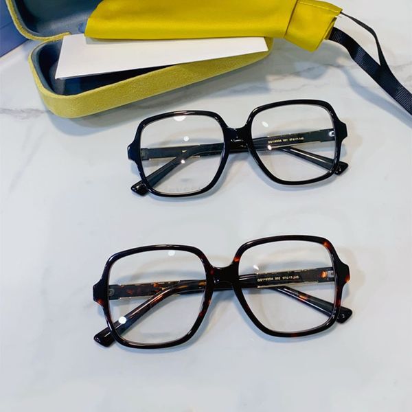 Classic Designer Optics Eyewear Fashion Mens and Women Plate Frame Large Square Mirror Frame Side Metal Letter Transparent Glasses Driving Work Conference 1193OA
Classic Designer Optics Eyewear Fashion Mens and Women Plate Frame Large Square Mirror Frame Side Metal Letter Transparent Glasses Driving Work Conference 1193OA