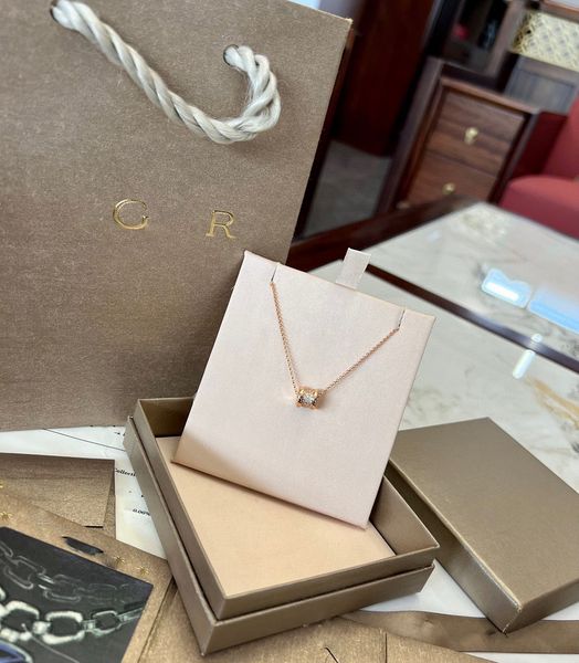 designer necklace designer Pendant necklace designer for woman diamond necklace Top grade titanium steel material Full diamond inlay With a full set of packaging
designer necklace designer Pendant necklace designer for woman diamond necklace Top grade titanium steel material Full diamond inlay With a full set of packaging