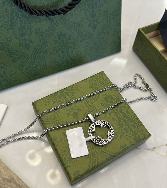 GUGGI Classic Circle Pendant necklace designer for woman man Top grade titanium steel material With a full set of packaging
GUGGI Classic Circle Pendant necklace designer for woman man Top grade titanium steel material With a full set of packaging