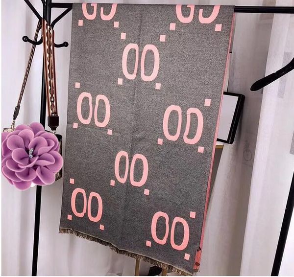 Designer Women's 2023 V-shaped Cashmere New Autumn and Winter Warm Shawl Only High-quality Scarf Scarf
Designer Women's 2023 V-shaped Cashmere New Autumn and Winter Warm Shawl Only High-quality Scarf Scarf