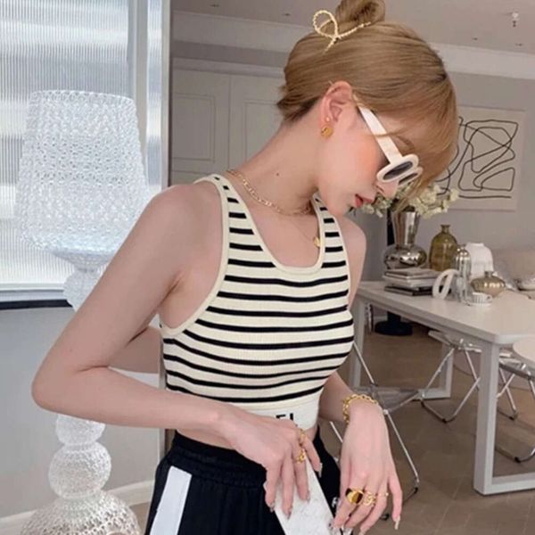 Women Top New Simple Stripe U-shaped Knitted Stripe Tank Top Short Elastic Daily Woman T-shirts Pulovers Wholesale, Black
Women Top New Simple Stripe U-shaped Knitted Stripe Tank Top Short Elastic Daily Woman T-shirts Pulovers Wholesale, Black