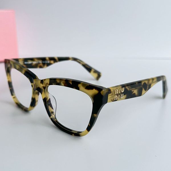 Iu Glimpse Oval optical frame symbol occhiali lettura designer optical eyewear reading fashion women and men 03UV sheet frame transparent glasses vacation outings
Iu Glimpse Oval optical frame symbol occhiali lettura designer optical eyewear reading fashion women and men 03UV sheet frame transparent glasses vacation outings