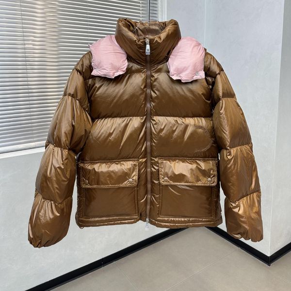 Woman Puffer Coat Designer Down Jackets Winter Fashion Abbaye Parkas Coats Womens Classic Nylon Embroidery Puff Jacket Outerwear 23FW, Brown
Woman Puffer Coat Designer Down Jackets Winter Fashion Abbaye Parkas Coats Womens Classic Nylon Embroidery Puff Jacket Outerwear 23FW, Brown