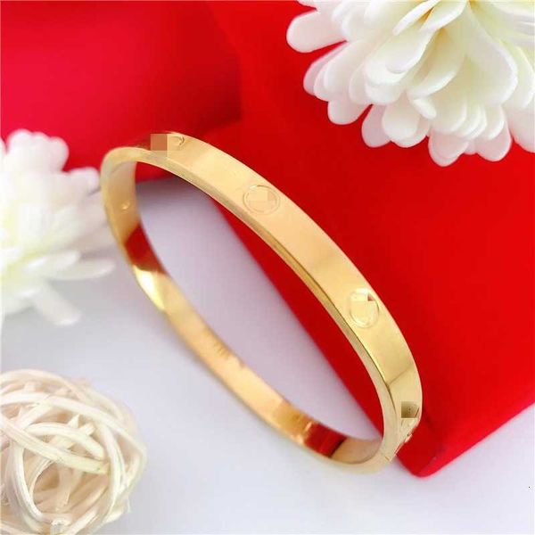 Nail Bracelet Designer Charm Jewelry Fashion Classic jewelry Gold Women's Clasp Cross Screw Plated KD Non fading Christmas Gift
Nail Bracelet Designer Charm Jewelry Fashion Classic jewelry Gold Women's Clasp Cross Screw Plated KD Non fading Christmas Gift