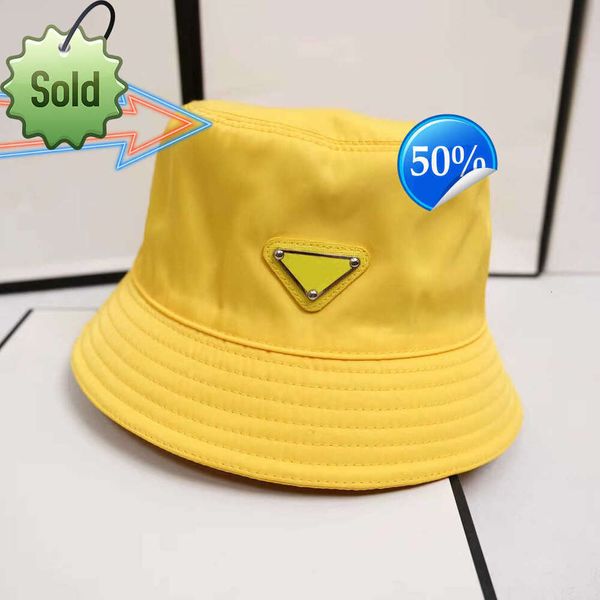 beltDesigners Caps Hats Mens Bonnet Beanie Bucket Hat Womens Baseball Cap Snapbacks Beanies Fedora Fitted Hats Woman Luxurys Design Chapeaux12413311121cc, White
beltDesigners Caps Hats Mens Bonnet Beanie Bucket Hat Womens Baseball Cap Snapbacks Beanies Fedora Fitted Hats Woman Luxurys Design Chapeaux12413311121cc, White
