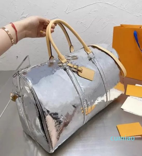 2023Large Capacity Lage Travel Bag Sier Emed Handbag Boston Men Women Duffle Bags