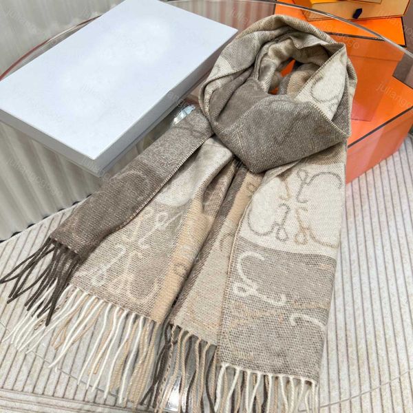 Winter Plaid Wool Scarf Designer Long Shawls Women Cashmere Scarfs Tassels L Scarves for Mens Bonnet Echarpe Warm Wraps with Tags Beanie WG7B
Winter Plaid Wool Scarf Designer Long Shawls Women Cashmere Scarfs Tassels L Scarves for Mens Bonnet Echarpe Warm Wraps with Tags Beanie WG7B