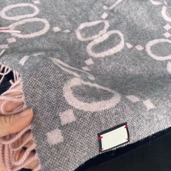 Designer Women Scarf Mens Echarpe Cashmere Fashion Winter Warm Unisex Long Wraps Brand Classic Letter Shawls and Scarves Men Womens echarpe designer scarf s
Designer Women Scarf Mens Echarpe Cashmere Fashion Winter Warm Unisex Long Wraps Brand Classic Letter Shawls and Scarves Men Womens echarpe designer scarf s