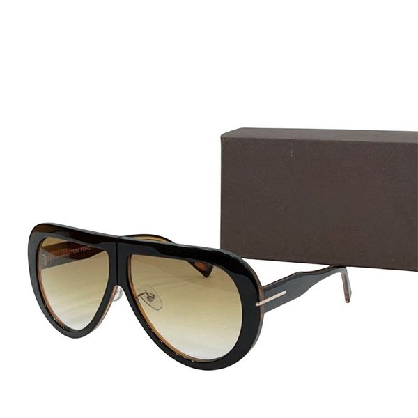 Women Oval Frame Sunglasses Women Frames Multi-Color Optional Lenses Plastic Temples Signature Strap Glasses Bag
Women Oval Frame Sunglasses Women Frames Multi-Color Optional Lenses Plastic Temples Signature Strap Glasses Bag