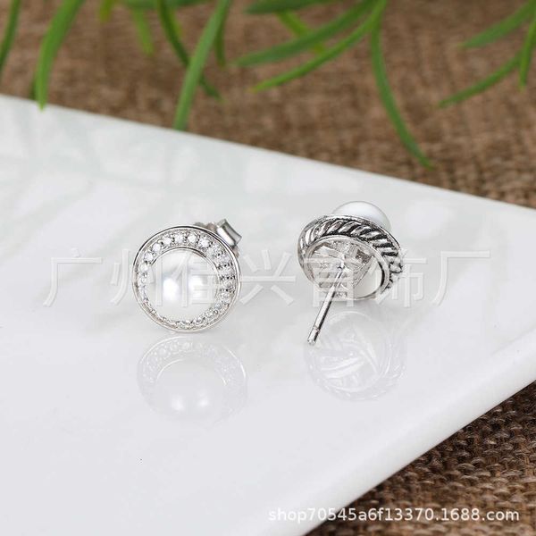DY Earrings Designer Luxury Jewelry Top jewelry earrings DY pearl earring with Dy popular button thread diamond studded dy Christmas gifts High quality accessories,
DY Earrings Designer Luxury Jewelry Top jewelry earrings DY pearl earring with Dy popular button thread diamond studded dy Christmas gifts High quality accessories,