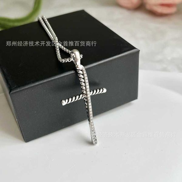 Designer Classic Jewelry DY Necklace Fashion Charm jewelry Women Dy Cross Pendant Twisted Zircon Crowd Necklace Christmas gift jewelry high quality laccessories
Designer Classic Jewelry DY Necklace Fashion Charm jewelry Women Dy Cross Pendant Twisted Zircon Crowd Necklace Christmas gift jewelry high quality laccessories