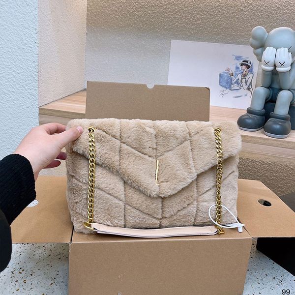 Designer crossbody bag Chain bag L Letter clamshell Diamond Check bag Large capacity Tote handbag Plush totes
Designer crossbody bag Chain bag L Letter clamshell Diamond Check bag Large capacity Tote handbag Plush totes