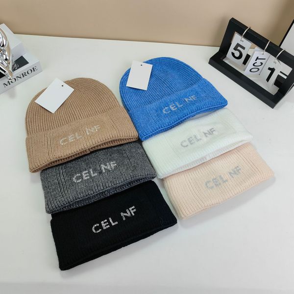 Designer Men Women 2023 Beanie Knitted Hat Autumn and Winter Warm Casual Fashion Cap Hot Style 6 Colors High-quality
Designer Men Women 2023 Beanie Knitted Hat Autumn and Winter Warm Casual Fashion Cap Hot Style 6 Colors High-quality