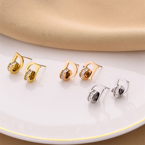Beautiful Women Style Letter D Stud Earring Stainless Steel Wedding Jewelry for Gift
Beautiful Women Style Letter D Stud Earring Stainless Steel Wedding Jewelry for Gift