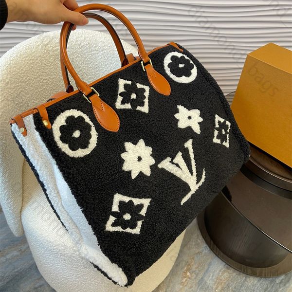 Onthego MM designer bag large woolen tote bag winter plush totes designer handbag women warm luxurys handbags Panelled clutch bags lady shopping handbag with box, 3-38*32cm
Onthego MM designer bag large woolen tote bag winter plush totes designer handbag women warm luxurys handbags Panelled clutch bags lady shopping handbag with box, 3-38*32cm