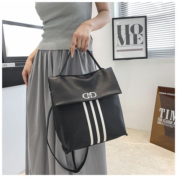 Personality shoulder bag simple and versatile waterproof Oxford casual backpack flip lightweight leather student backpack this year's popular striped handbag, Black
Personality shoulder bag simple and versatile waterproof Oxford casual backpack flip lightweight leather student backpack this year's popular striped handbag, Black