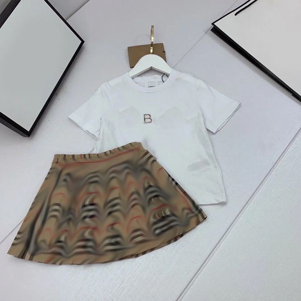 Luxury Designer Kids T-shirt Veil Skirt Fashion Cute Baby Clothes Children Letter PLAID Short Sleeve Sets Clothing Suits Summer Girls Cotton Dress, White
Luxury Designer Kids T-shirt Veil Skirt Fashion Cute Baby Clothes Children Letter PLAID Short Sleeve Sets Clothing Suits Summer Girls Cotton Dress, White