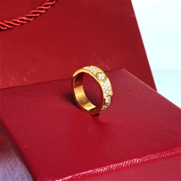 New Designer Jewelry 3mm 4mm 5mm 6mm Titanium Steel Silver Love Ring Men and Women Rose Gold Ring Jewelry for Lovers Couple Rings Gi with Drill Anniversary
New Designer Jewelry 3mm 4mm 5mm 6mm Titanium Steel Silver Love Ring Men and Women Rose Gold Ring Jewelry for Lovers Couple Rings Gi with Drill Anniversary