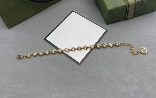 Women's Copper Designer Chain Bracelet Link Chain Diamond Bracelets for Men and Women Birthday Gift with Box 1121A
Women's Copper Designer Chain Bracelet Link Chain Diamond Bracelets for Men and Women Birthday Gift with Box 1121A