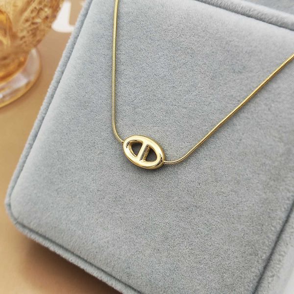 Designer Necklace H Classic Jewelry Luxury jewelry Cold Wind h Pig Nose Titanium Steel Necklaces Womens luxury Fade Free Snakebone Chain Christmas gift jewelry, Steel natural color
Designer Necklace H Classic Jewelry Luxury jewelry Cold Wind h Pig Nose Titanium Steel Necklaces Womens luxury Fade Free Snakebone Chain Christmas gift jewelry, Steel natural color