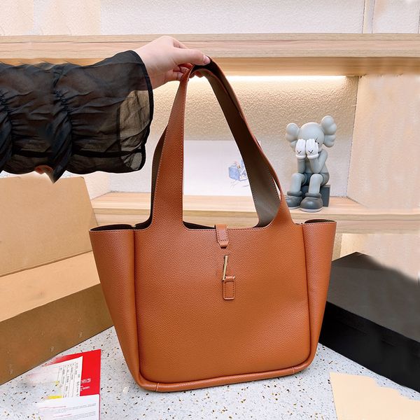 Designer Bag Shiny Leather bucket bag crossbody tote Purse Shoulder Bags Women bags high quality Luxurys handbags shoulder bag
Designer Bag Shiny Leather bucket bag crossbody tote Purse Shoulder Bags Women bags high quality Luxurys handbags shoulder bag