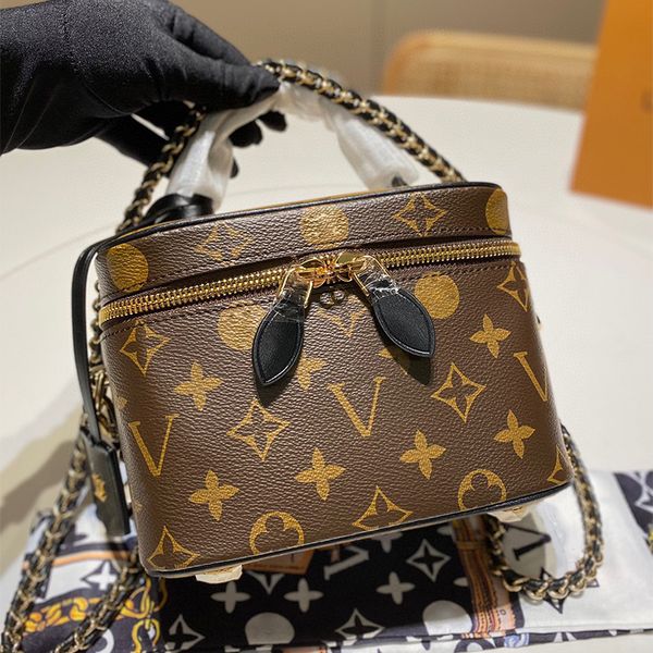 2023 Lady Cosmetic Bags Fashion Makeup Bag Women Designers Toiletry Travel Pouch Ladies Purses High Quality Handbags, Brown
2023 Lady Cosmetic Bags Fashion Makeup Bag Women Designers Toiletry Travel Pouch Ladies Purses High Quality Handbags, Brown