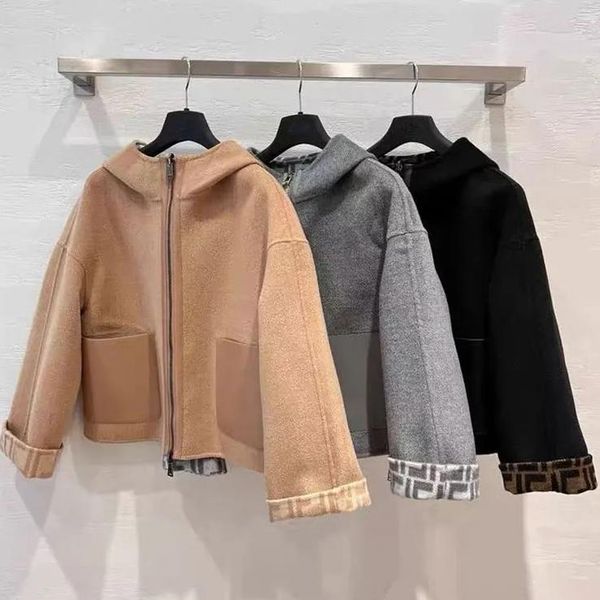 23WF Short Woollen Coat for Woman Double-sided Wear Girls Outerwear Hooded Autumn Winter Luxury Fashion Casual Double F Clothes Tops SML, Black
23WF Short Woollen Coat for Woman Double-sided Wear Girls Outerwear Hooded Autumn Winter Luxury Fashion Casual Double F Clothes Tops SML, Black