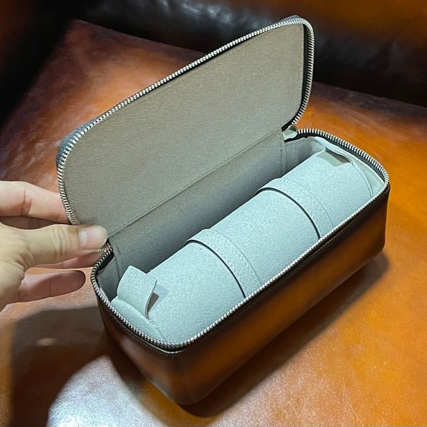 Pure handmade Scritto patterned leather 3 wristwatch storage boxes artificially dyed genuine leather high-quality Customizable colors
Pure handmade Scritto patterned leather 3 wristwatch storage boxes artificially dyed genuine leather high-quality Customizable colors