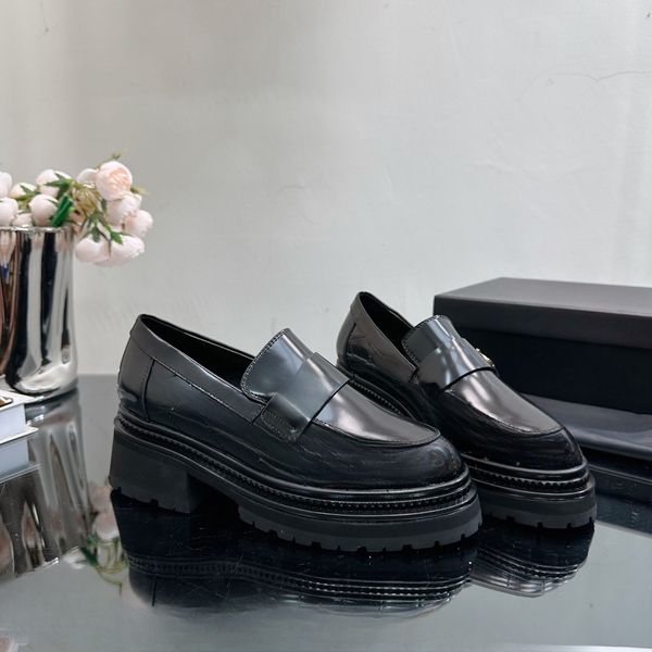 Loafers Leather Luxury Design Shoe Metal Buckle Black Single Shoes EU35-41, Antique brass
Loafers Leather Luxury Design Shoe Metal Buckle Black Single Shoes EU35-41, Antique brass