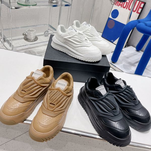 men sneakers casual shoe latform sneaker genuine leather shoes cowhide trendy outdoor trainers flying boat shoes with box no410, Black
men sneakers casual shoe latform sneaker genuine leather shoes cowhide trendy outdoor trainers flying boat shoes with box no410, Black