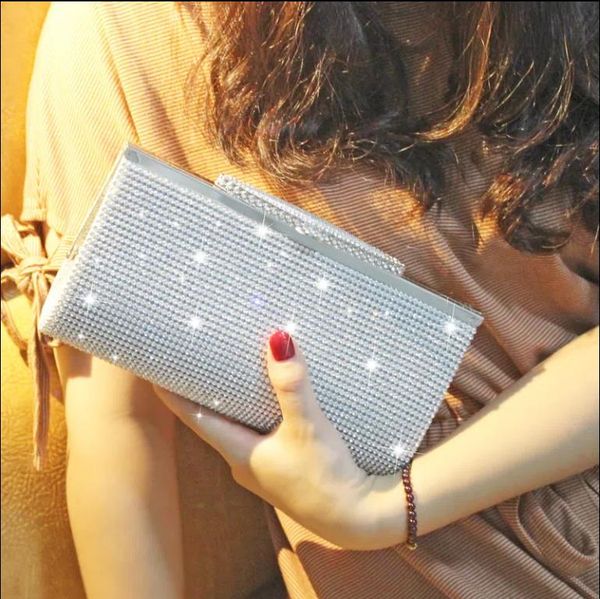 banquet dress diamond hand bag european and american fashion chain bags 
banquet dress diamond hand bag european and american fashion chain bags