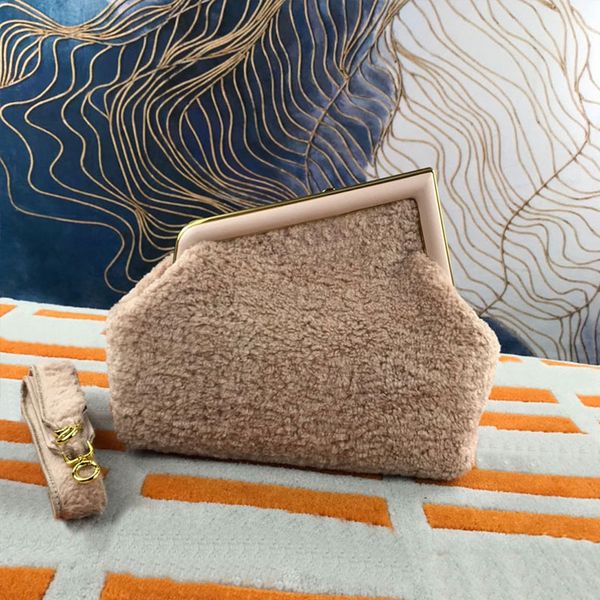 first handbags shoulder clutch bag crossbody handbags purses genuine leather tote bags classic letter metal hasp hardware wallet
first handbags shoulder clutch bag crossbody handbags purses genuine leather tote bags classic letter metal hasp hardware wallet