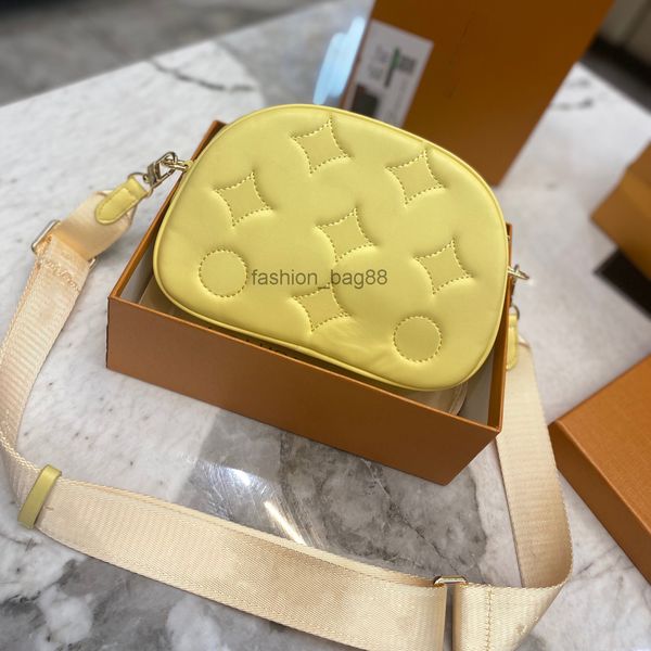 cosmetic bags cases shoulder bags camera women bags quilted flowers gold metal hardware soft leather designer bag cm with fabric detachable
cosmetic bags cases shoulder bags camera women bags quilted flowers gold metal hardware soft leather designer bag cm with fabric detachable