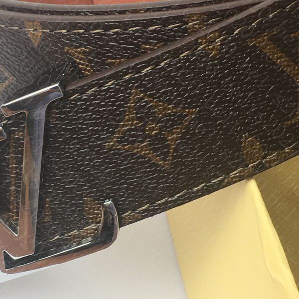 2021womens belt mens belts inlaid diamond pearl bronze metal buckle sports leisure fashion women waistband delivery width with box, Black;brown
2021womens belt mens belts inlaid diamond pearl bronze metal buckle sports leisure fashion women waistband delivery width with box, Black;brown