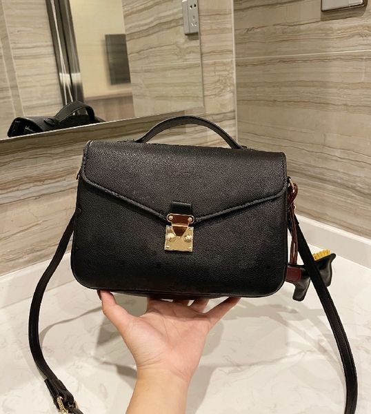 classic designer letter messenger bags fashion collocation pony female temperament handbag lady high-quality shoulder bag wf2105132
classic designer letter messenger bags fashion collocation pony female temperament handbag lady high-quality shoulder bag wf2105132