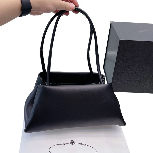 classic triangle sign small leather handbags underarm bags italy brand fashion women slender handle messenger handbag designers crossbody ba
classic triangle sign small leather handbags underarm bags italy brand fashion women slender handle messenger handbag designers crossbody ba