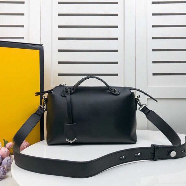 designer handbags cross body bags lady envelope shoulder bag for women fashion chains purse luxury handbag cowhide camera bag messenger whol
designer handbags cross body bags lady envelope shoulder bag for women fashion chains purse luxury handbag cowhide camera bag messenger whol