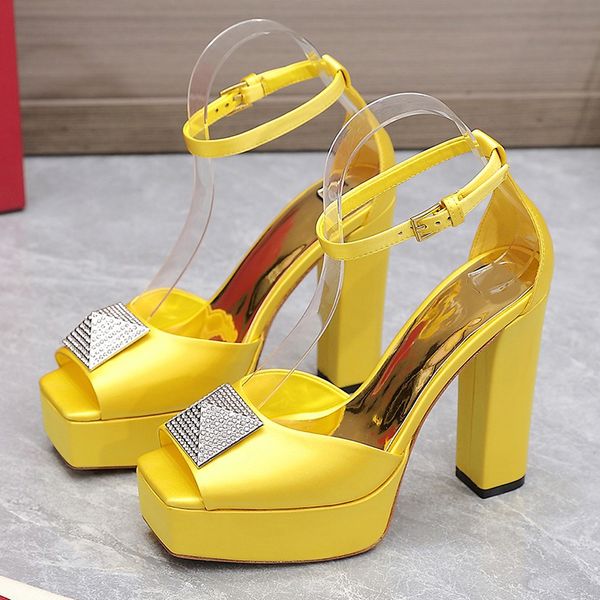designer shoes cover heel sandals womens dress shoes designer crystal diamond buckle square head fish mouth cool shoe 13cm high heeled platf, Black
designer shoes cover heel sandals womens dress shoes designer crystal diamond buckle square head fish mouth cool shoe 13cm high heeled platf, Black