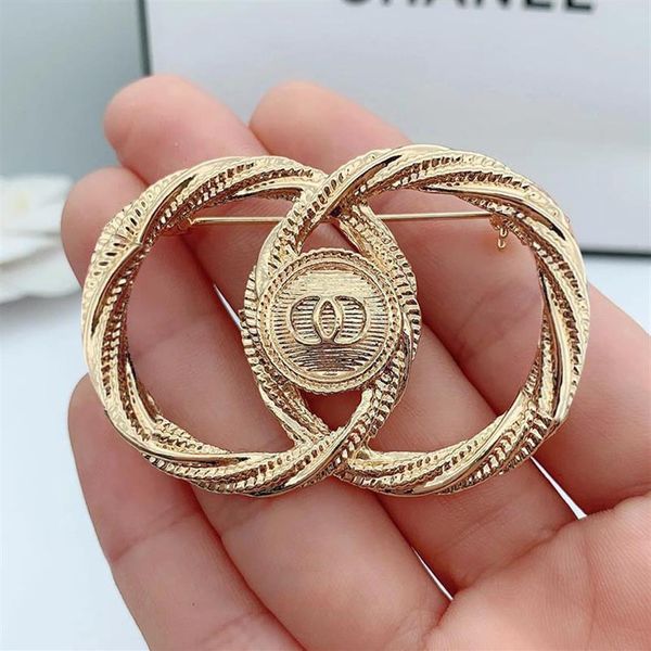 fashion europe and america luxury designer pearl pins brooches gold plated latter brooches pins for men women for party wedding ni270b, Gray
fashion europe and america luxury designer pearl pins brooches gold plated latter brooches pins for men women for party wedding ni270b, Gray