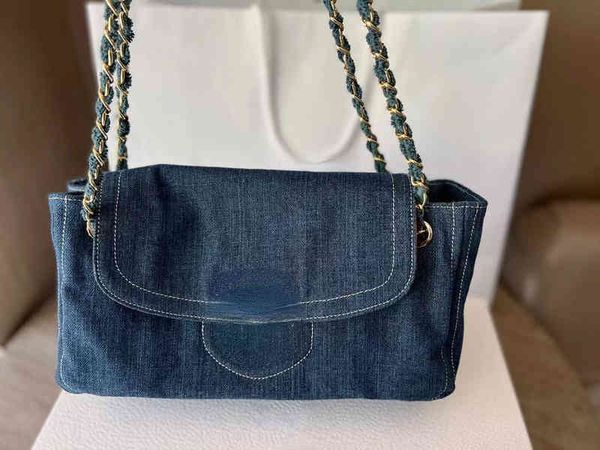 cross body bag brand c middle ancient denim triumphal arch canvas underarm rivet flap postman staff bag portable shoulder bag female
cross body bag brand c middle ancient denim triumphal arch canvas underarm rivet flap postman staff bag portable shoulder bag female